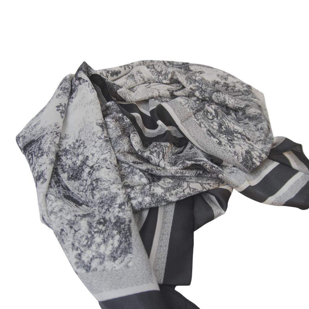 NWT Black White Horse Toile Imitation Silk Scarf Wrap 35x71 Equestrian - Picture 8 of 14
